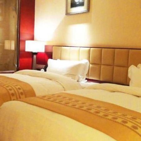 Chengdu Yinsheng International Hotel Supoqiao Extérieur photo
