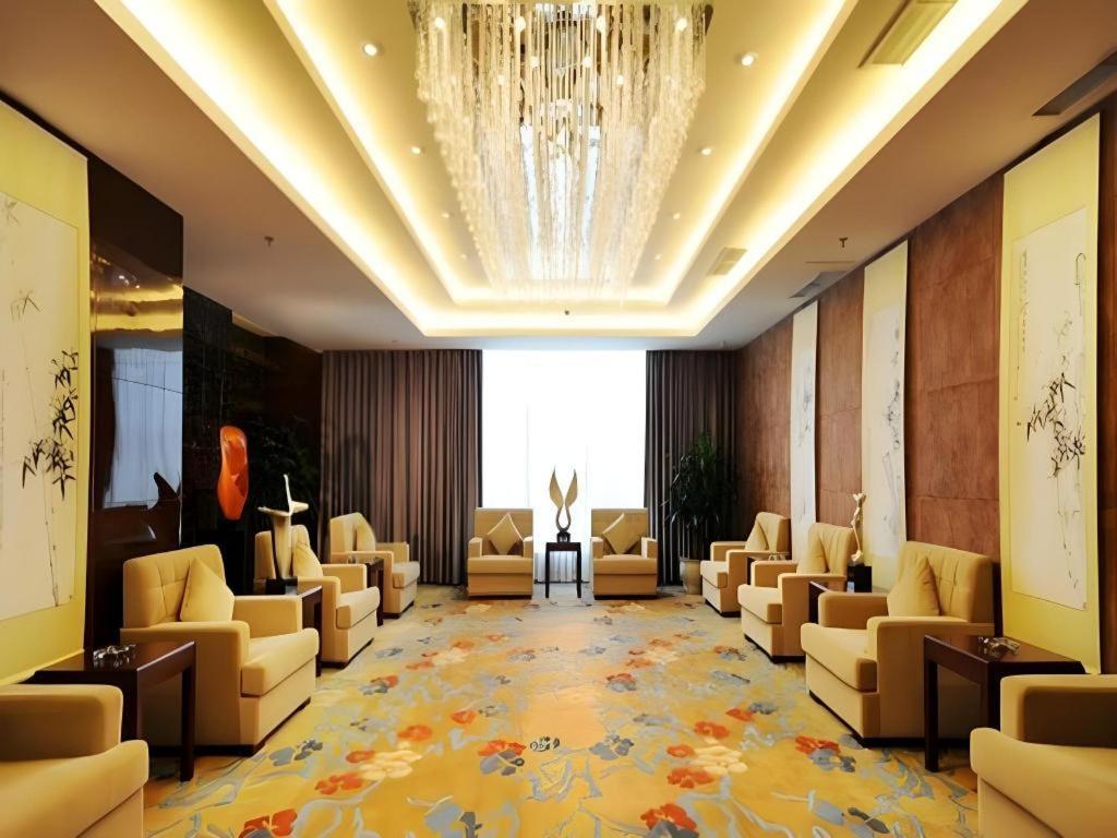 Chengdu Yinsheng International Hotel Supoqiao Extérieur photo