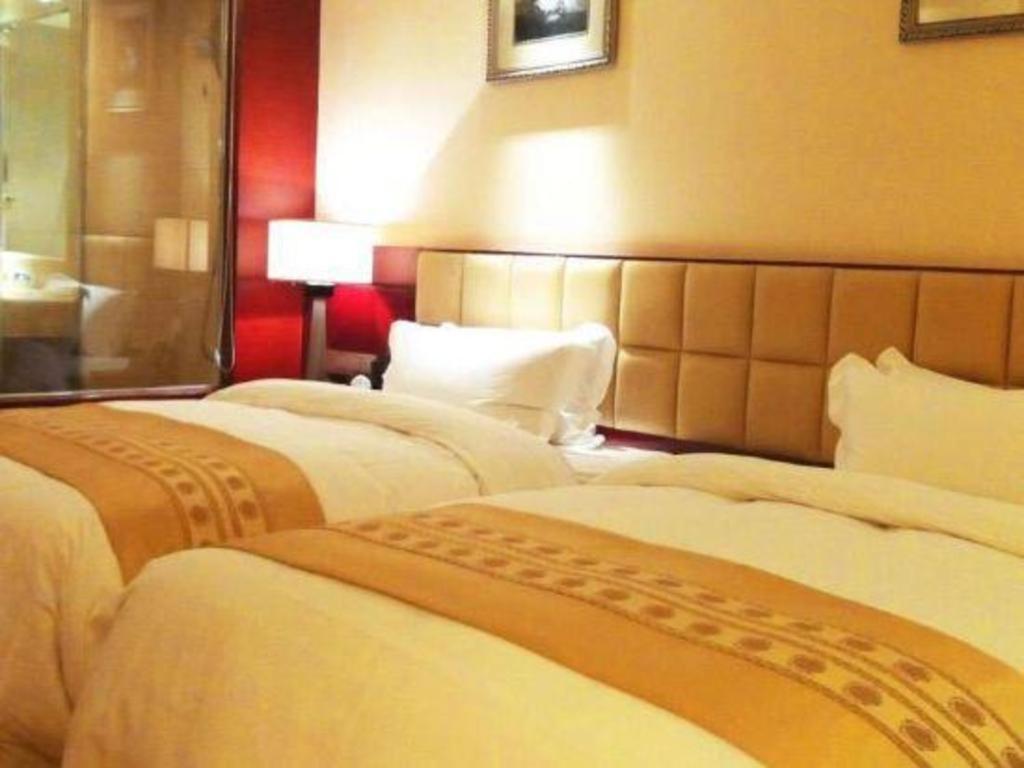 Chengdu Yinsheng International Hotel Supoqiao Extérieur photo
