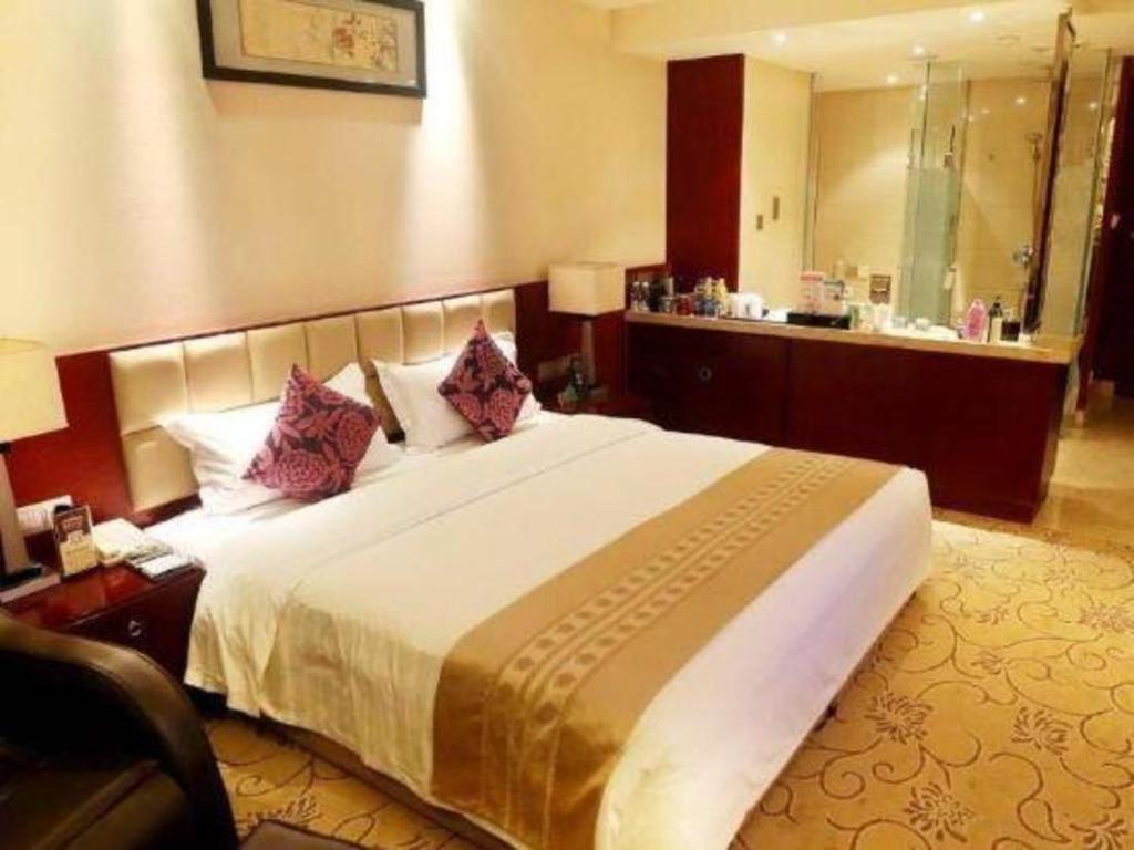 Chengdu Yinsheng International Hotel Supoqiao Extérieur photo