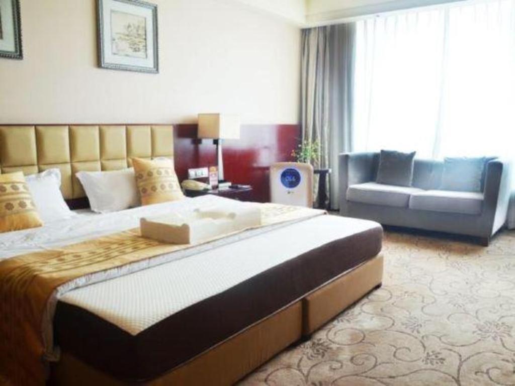 Chengdu Yinsheng International Hotel Supoqiao Extérieur photo
