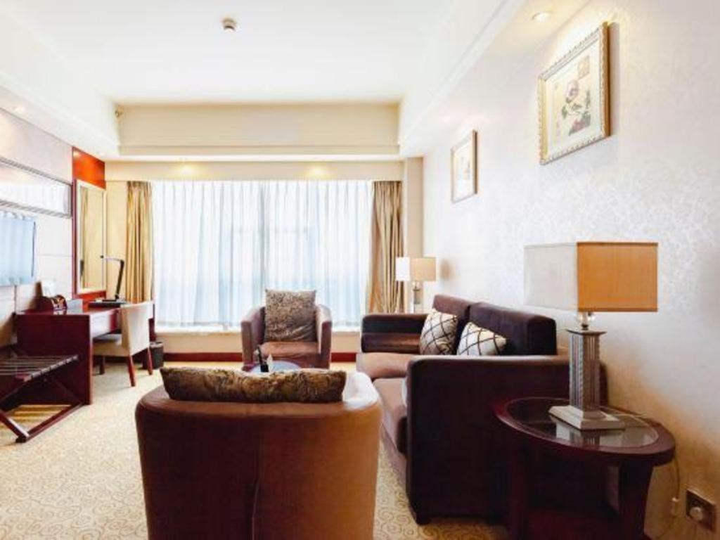 Chengdu Yinsheng International Hotel Supoqiao Extérieur photo