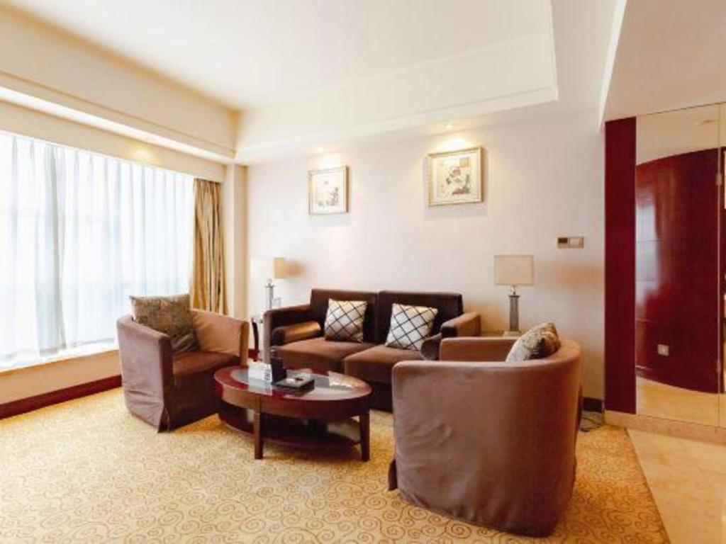 Chengdu Yinsheng International Hotel Supoqiao Extérieur photo