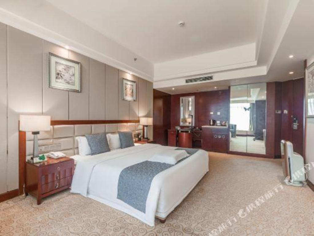 Chengdu Yinsheng International Hotel Supoqiao Extérieur photo