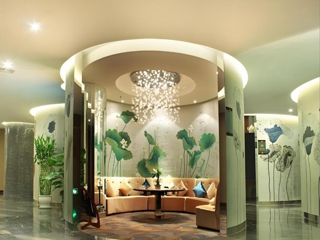 Chengdu Yinsheng International Hotel Supoqiao Extérieur photo